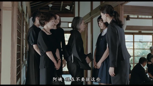 《海街日记》：是枝裕和的旧人旧事