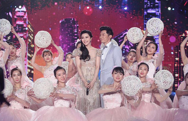 一周综艺｜一场跨年演唱会，各卫视晒家底