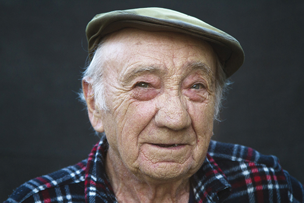 断片| 《人类》：宏大命题之下的细密感动，何以为人