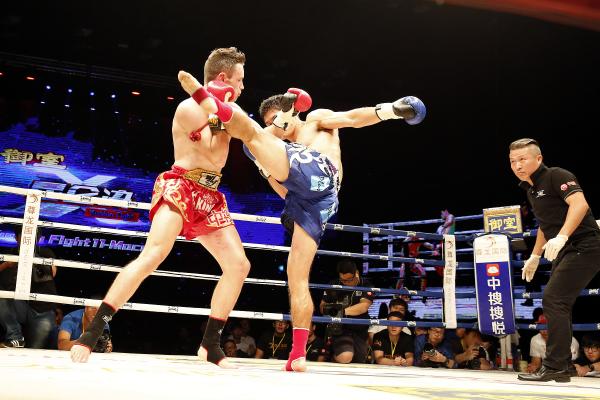 俞敏洪徐小平都投资了它，搏击比赛为什么突然火了？