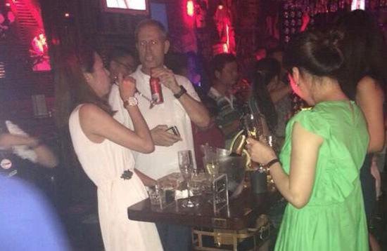 下任国足主帅的自我修养：敢“茬架”的大牌老炮，情商要爆表