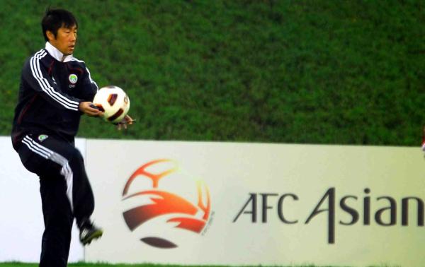 下任国足主帅的自我修养：敢“茬架”的大牌老炮，情商要爆表