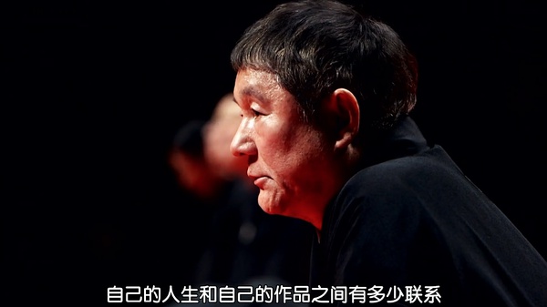 《红鳉鱼》：明明可以靠脸吃饭，却偏要做一个段子手