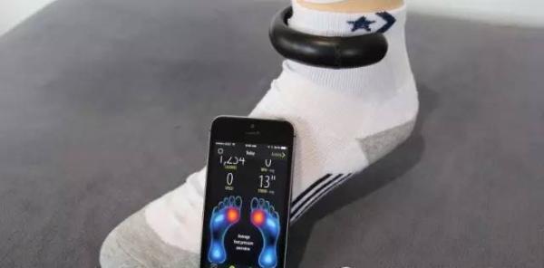 和国外跑友的跑步装备比起来，我们简直天天在“裸跑”