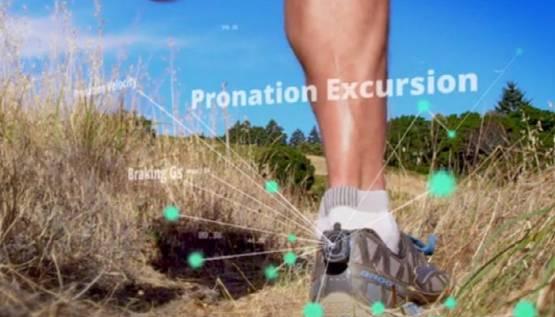 和国外跑友的跑步装备比起来，我们简直天天在“裸跑”