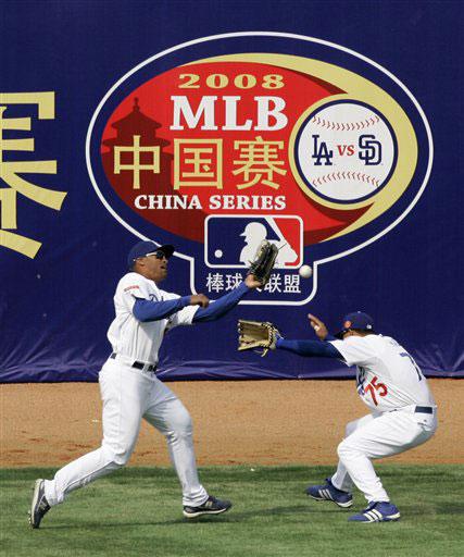 看不懂棒球没关系，MLB先从衍生品打开中国人的口袋