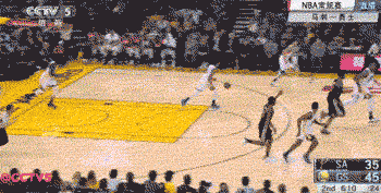 勇士狂胜马刺30分！库里三节37分又提前“打卡下班”了