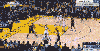 勇士狂胜马刺30分！库里三节37分又提前“打卡下班”了