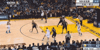 勇士狂胜马刺30分！库里三节37分又提前“打卡下班”了