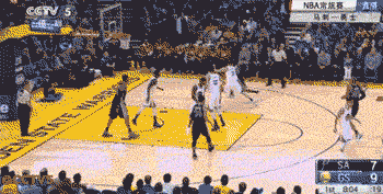 勇士狂胜马刺30分！库里三节37分又提前“打卡下班”了