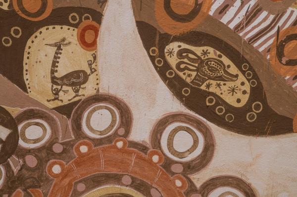 尘土也能用来画画？没错！他用尘土创造了一个绚烂的世界