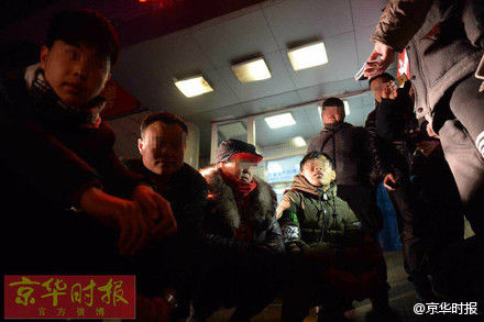 北京海淀警方抓获6名号贩子 300元专家号卖3000