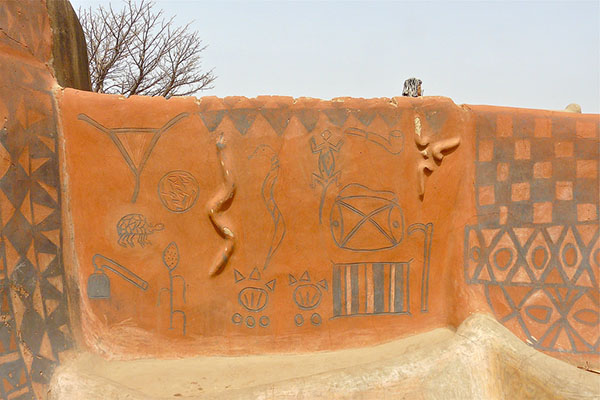 【现场】在提埃贝勒，每栋民居都是艺术品