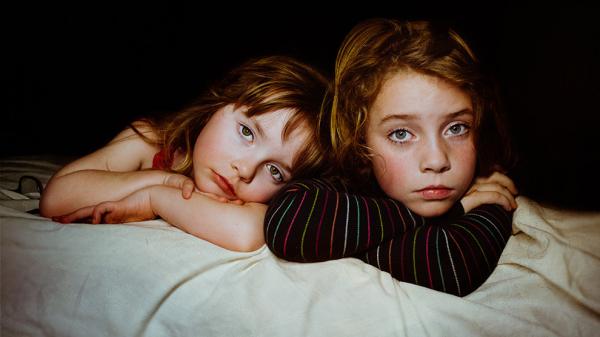 妈妈用这些照片告诉人们，身为女孩当无所畏惧