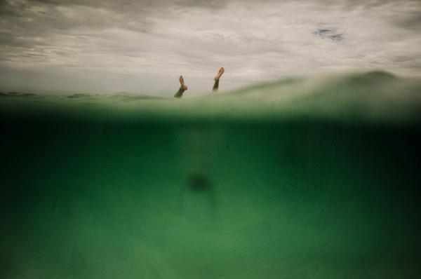 妈妈用这些照片告诉人们，身为女孩当无所畏惧