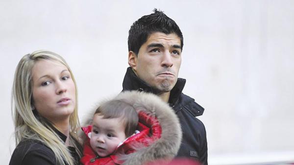 躲在“大哥”梅西的身后，苏亚雷斯忘了咬人的滋味