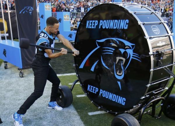 超级碗上的碧昂斯火星哥和Gaga，他们可没对口型