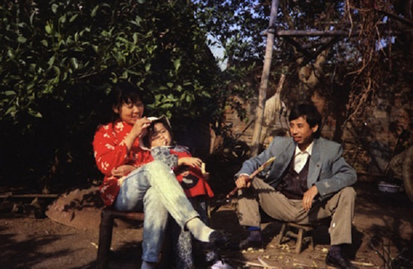 趣看|看爸妈如何在旧照中动起来