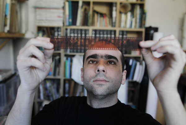 趣看|看爸妈如何在旧照中动起来