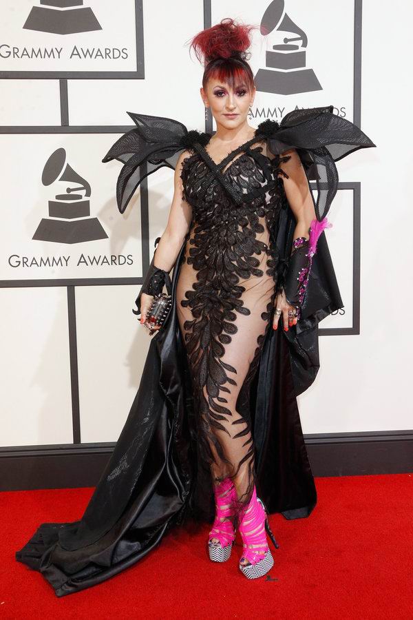 格莱美红毯十大女星着装“车祸”现场