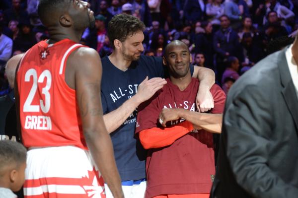 科比：看过这30张照片你就会明白，最后的全明星我在想什么