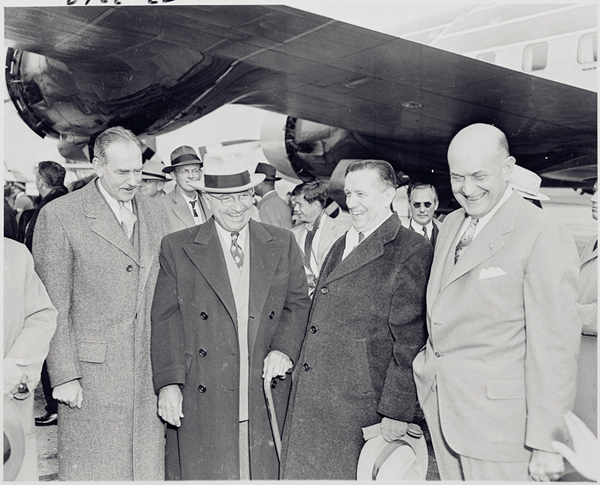 国防部长路易斯·约翰逊：美国兵败朝鲜的替罪羊