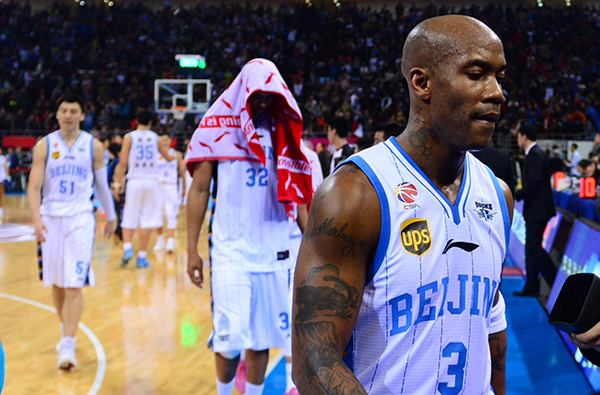 被淘汰的马布里上了最好的一课，他是周琦成长的“启蒙老师”