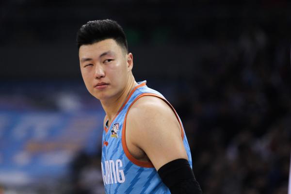 顶着两万人的滔天骂声，李根过着怎样的“叛逆”生活