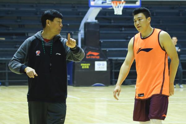 顶着两万人的滔天骂声，李根过着怎样的“叛逆”生活