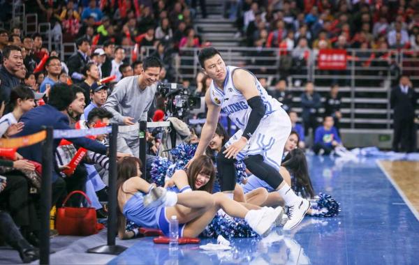 顶着两万人的滔天骂声，李根过着怎样的“叛逆”生活