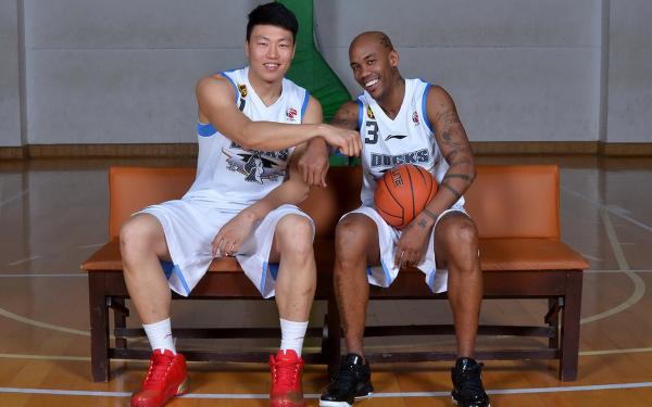 顶着两万人的滔天骂声，李根过着怎样的“叛逆”生活