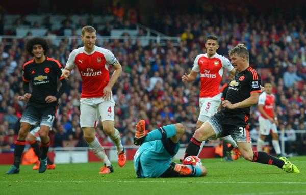 梅西打破切赫10年金身，捷克门神这赛季被队友卖了多少回