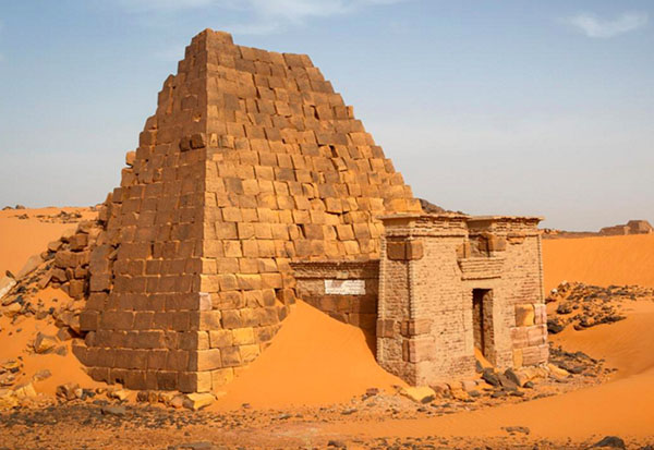 这里的金字塔比埃及多得多，速来！