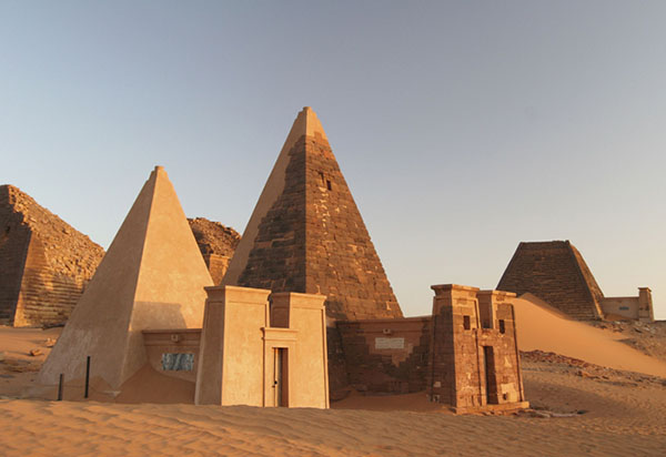 这里的金字塔比埃及多得多，速来！