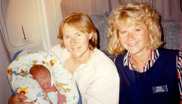 在飞机上生孩子是怎样一种体验？