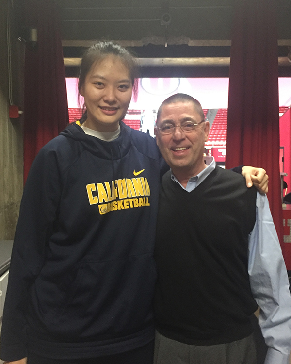 《卫报》笔下的中国女篮NCAA第一人，是女姚明更是学霸