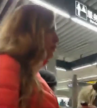 女老外上海地铁逃票被抓 被教育并罚款84元