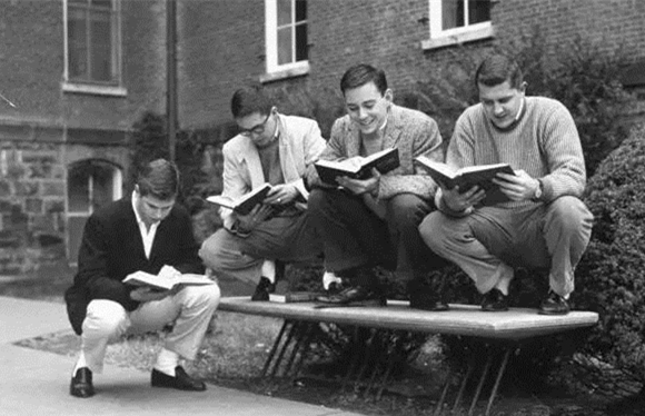 澎湃联播|如何用正确的姿势最后黑一次小李子？