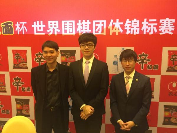 李世石：人工智能难以征服围棋，柯洁愿全押李世石大胜