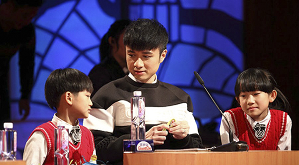 一周综艺｜节目里看Selina婚史，限童令限掉50亿？