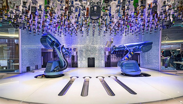 不同寻常的海上酒吧，白大褂调的鸡尾酒有没有比较好喝？