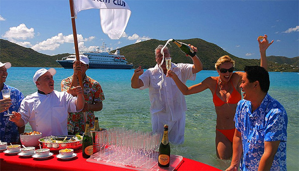 不同寻常的海上酒吧，白大褂调的鸡尾酒有没有比较好喝？