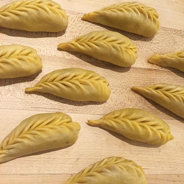 做不成画家，那可以做意大利面艺术家呀