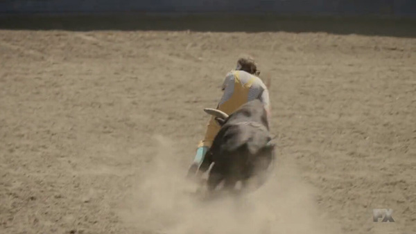 多少小镇青年活得就像这个小丑