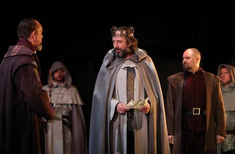 放浪的英国王子到了美国，干脆把性向也叛逆掉