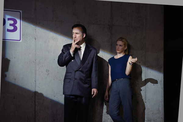 没看过《绝命毒师》可以看它的衍生剧《风骚律师》