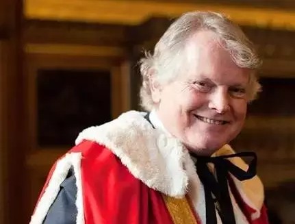 熬了一个通宵终于刷完这部剧，值