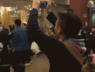 CBA总决赛赛后爆发冲突，辽宁球员与球迷大打出手？