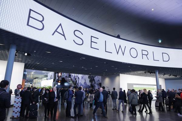 巴塞尔表展开幕：瑞士制表业亟待一场突围？