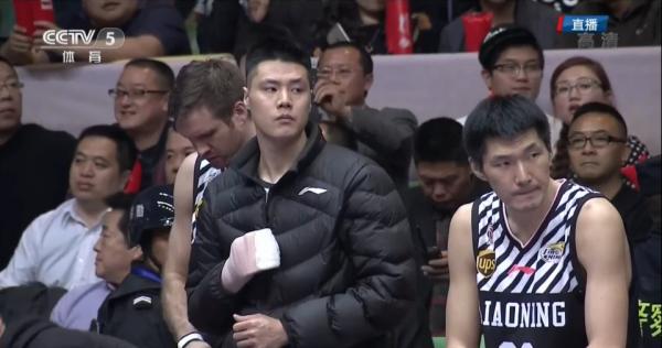 CBA总决赛四川再胜夺赛点，郭艾伦刘志轩火线归队比赛